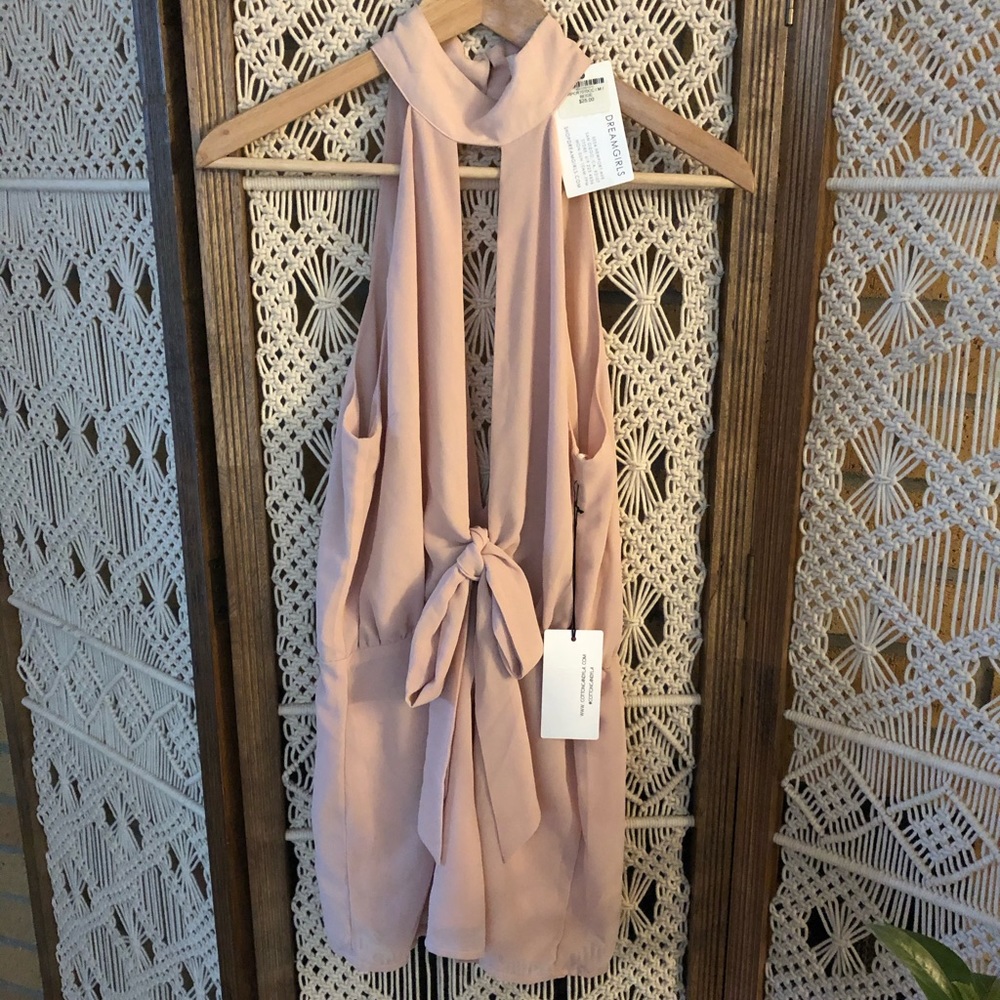 SUPER Cute Romper — Open Front & Back Size M!